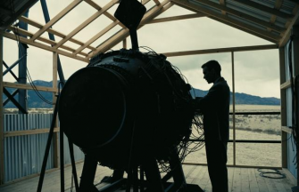 《奧本海默》：科學與政治的抉擇，人類命運的詰問