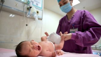 香港家庭子女數創新低，膝下無子成趨