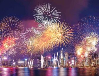 國慶煙花匯演復辦，香港如何搞活夜經濟？