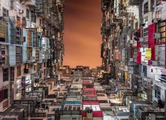 王向偉：籠屋和劏房令港蒙羞數十年，特首有勇氣和毅力解決？