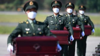 屈穎妍：聽聽敵人怎麼說？