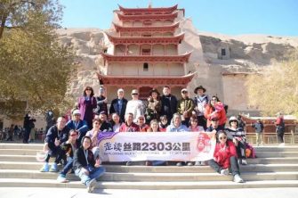 一路向西，尋覓一帶一路的絲綢軌跡