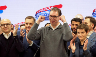 塞爾維亞提前大選 武契奇執政黨獲勝