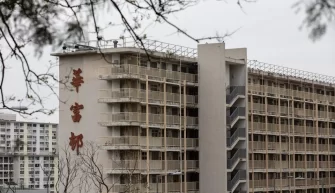 比鄰超級豪宅的華富邨面臨清拆重建，原來還有這些故事……