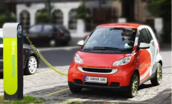 歐盟宣佈加增中國電動車關税，中歐貿易戰或逼近