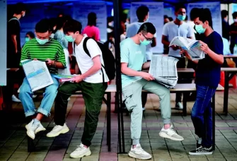 香港高校加學費，高額獎學金助力貧困生