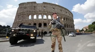 義大利醫護人員頻繁遭遇醫鬧攻擊，政府派遣軍隊守衛醫院