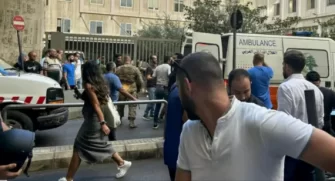 黎巴嫩通訊設備接連爆炸，傷者面部中彈顯精心設計