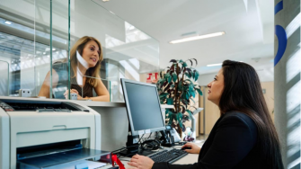 打工人加班費保護法陸續生效，「離線權」成新訴求但難界定工作時間